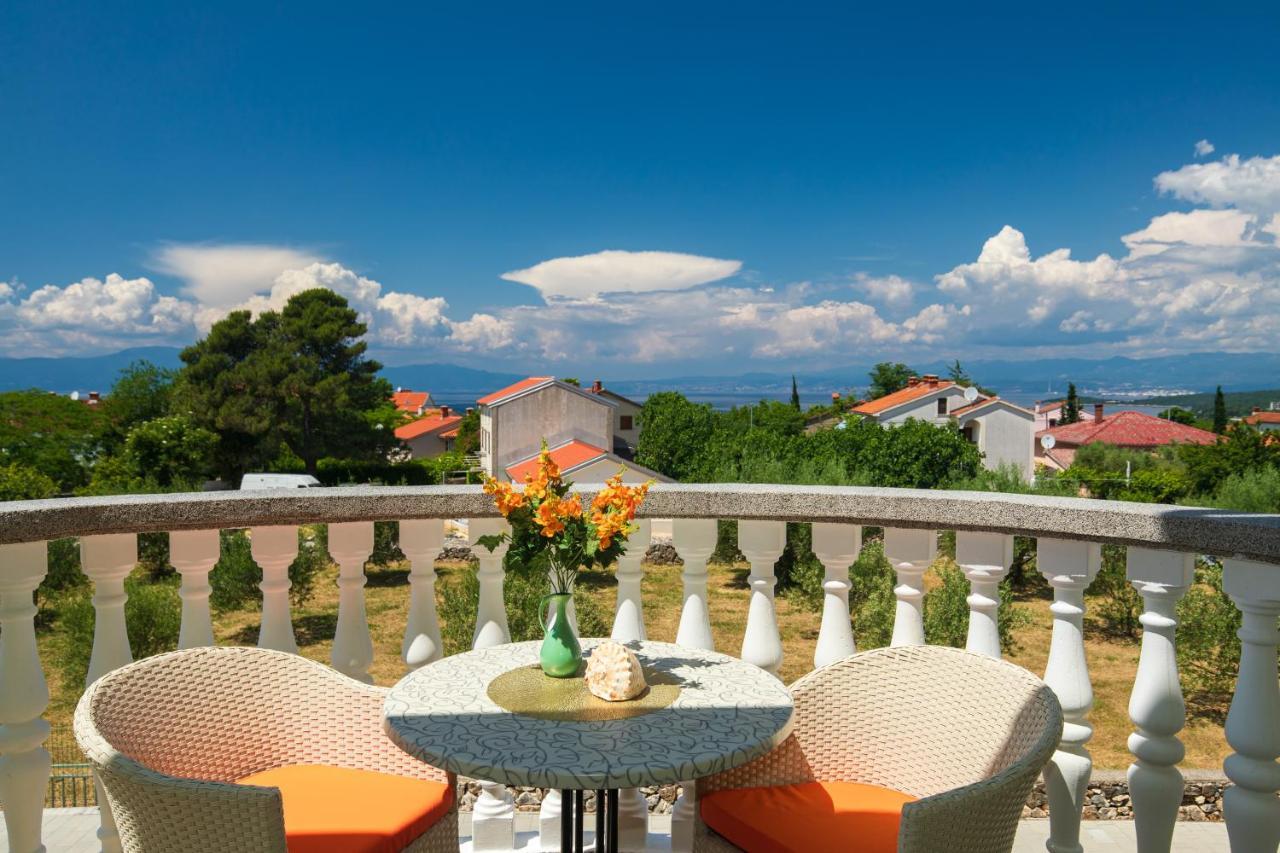 Vila Panorama By El-Pi Tours Malinska Extérieur photo